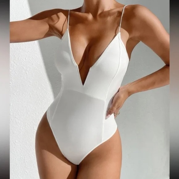 Plunging Neck Fitted Bodycon Cami Bodysuit - Picture 10 of 16